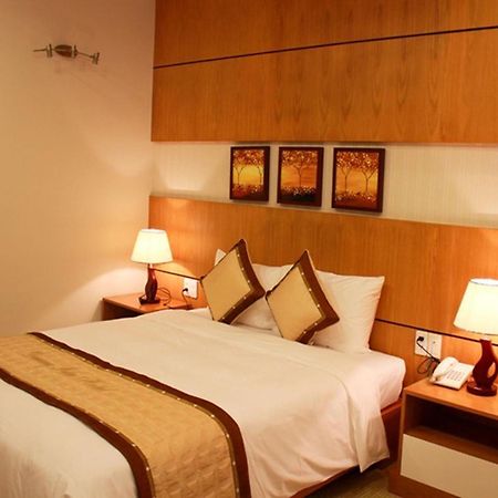 Danang Petro Hotel Bagian luar foto