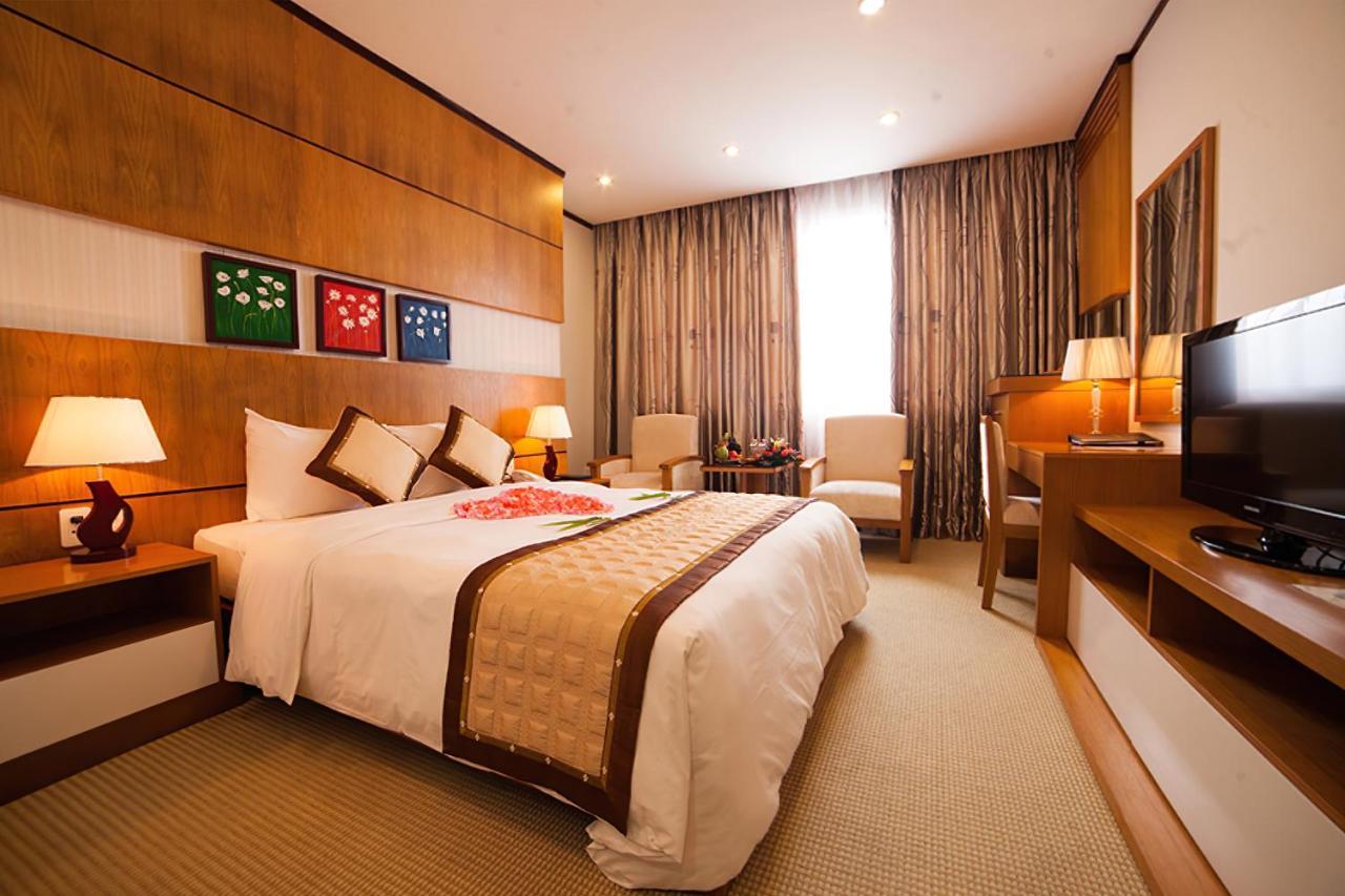 Danang Petro Hotel Bagian luar foto