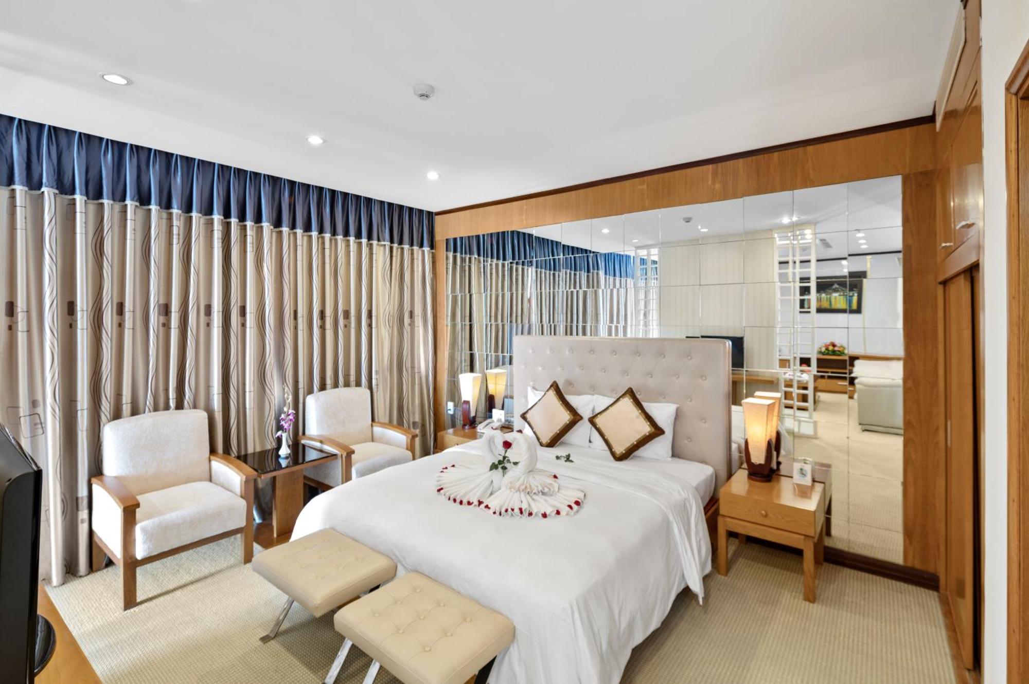 Danang Petro Hotel Bagian luar foto