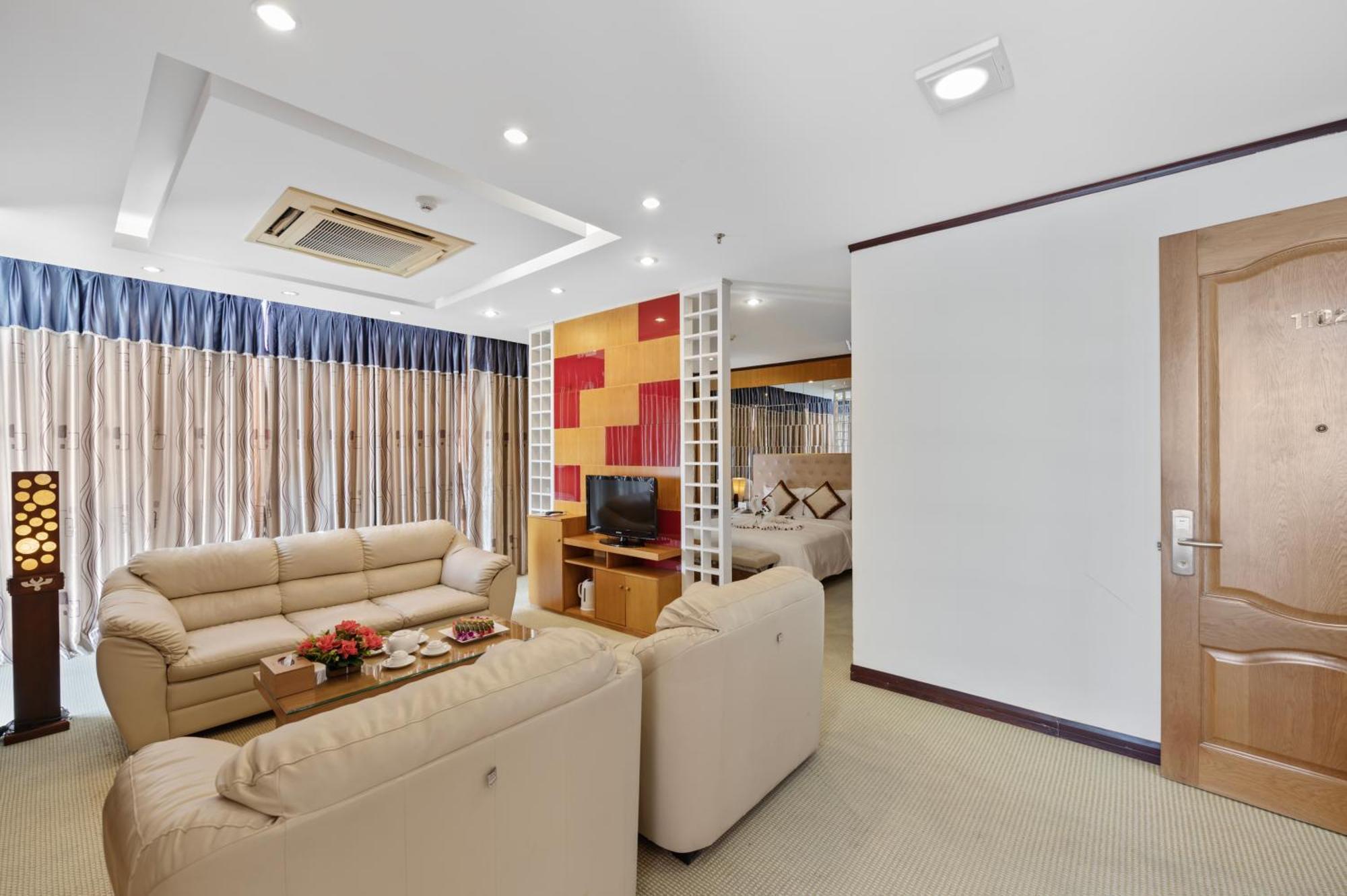 Danang Petro Hotel Bagian luar foto