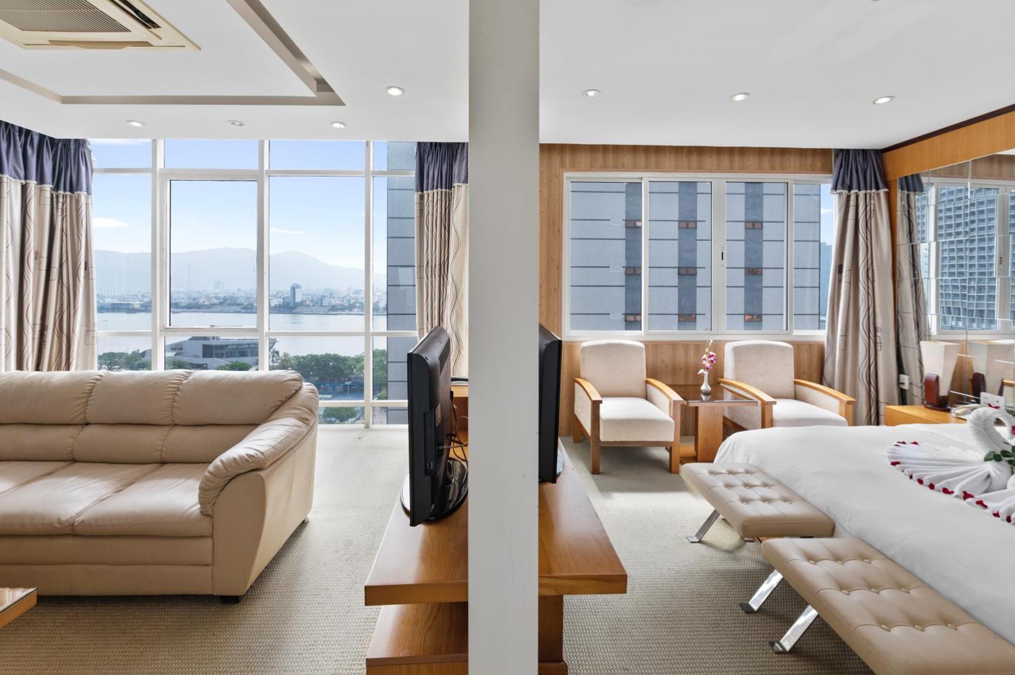 Danang Petro Hotel Bagian luar foto