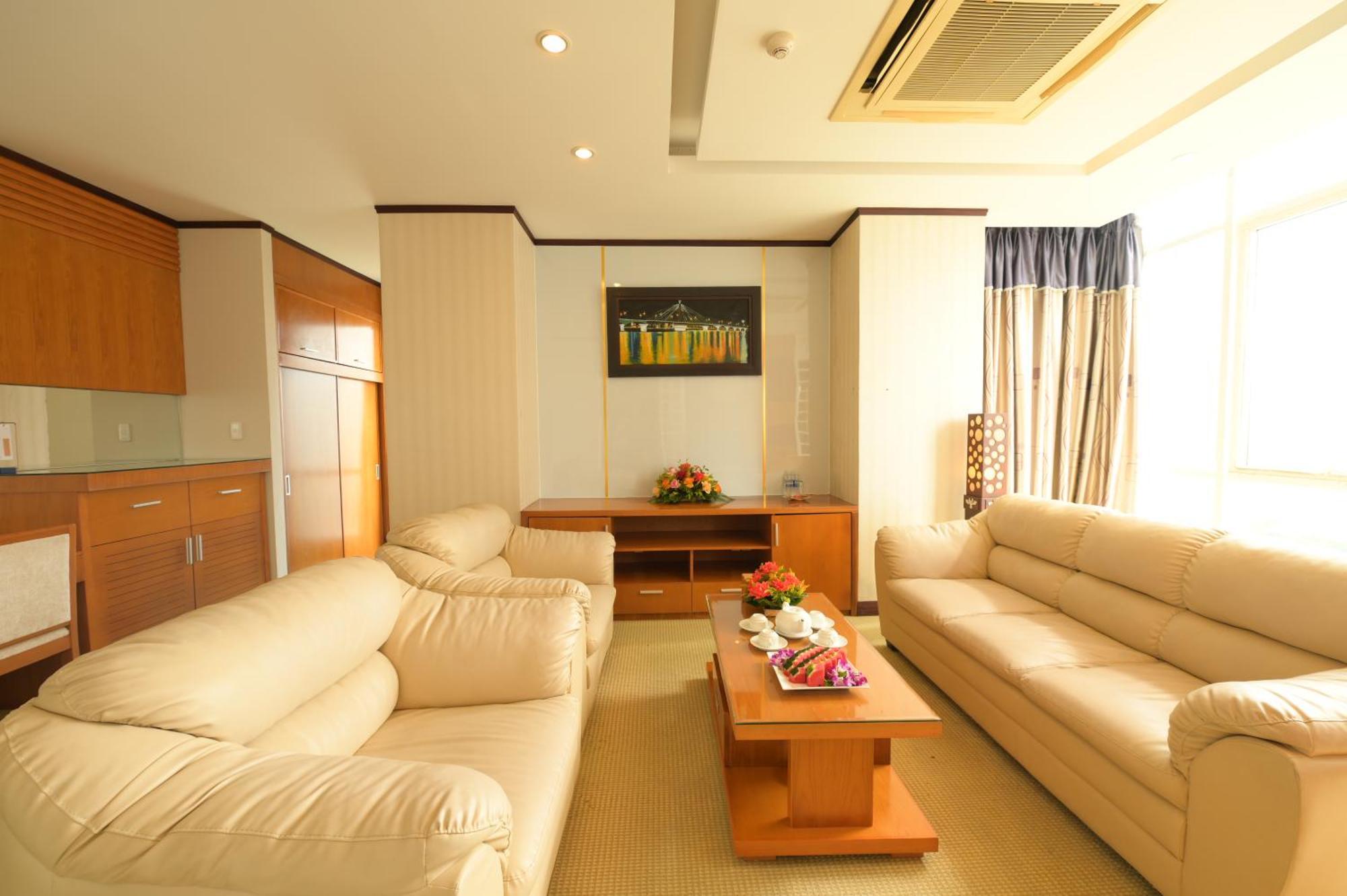 Danang Petro Hotel Bagian luar foto