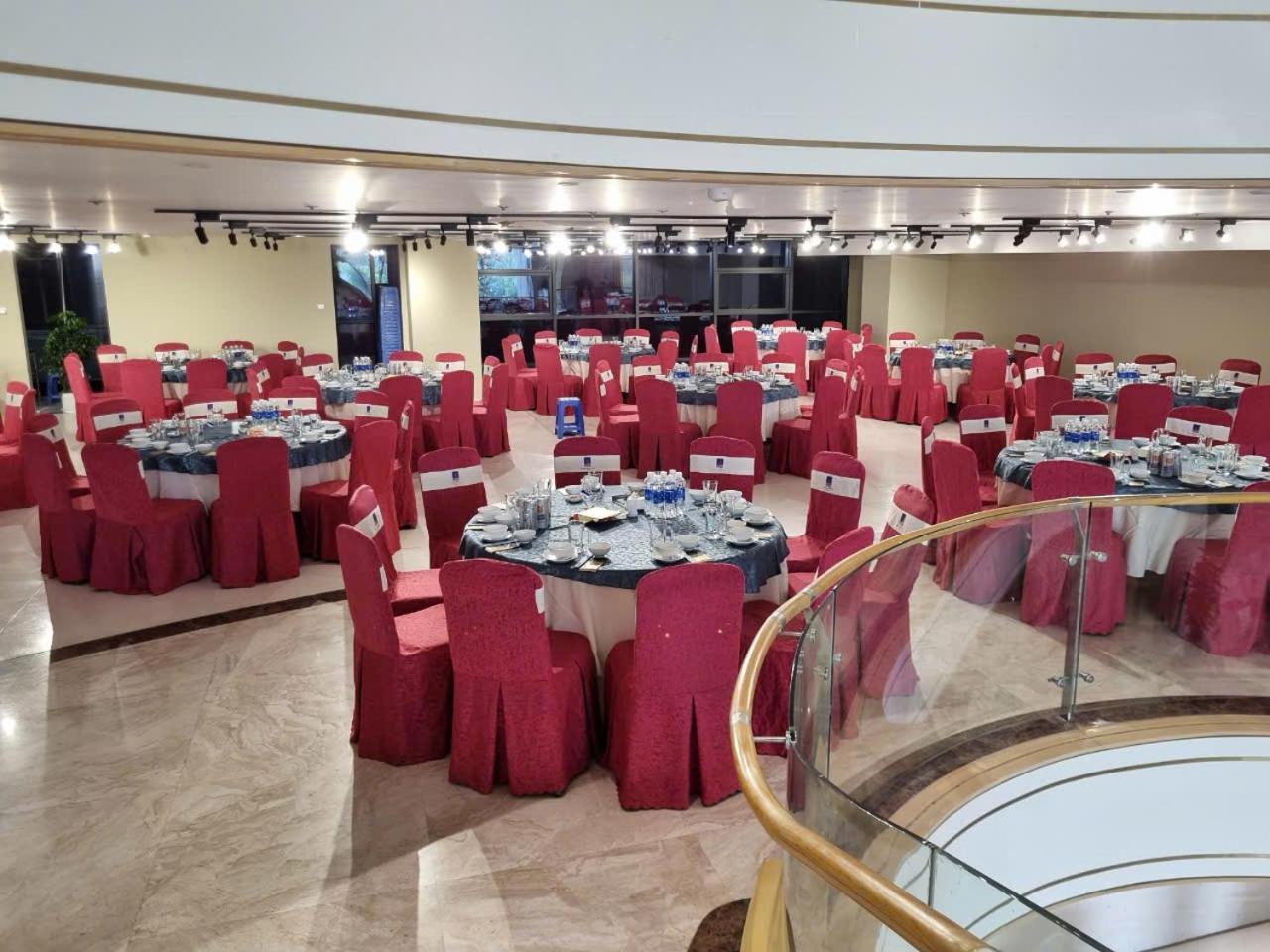Danang Petro Hotel Bagian luar foto