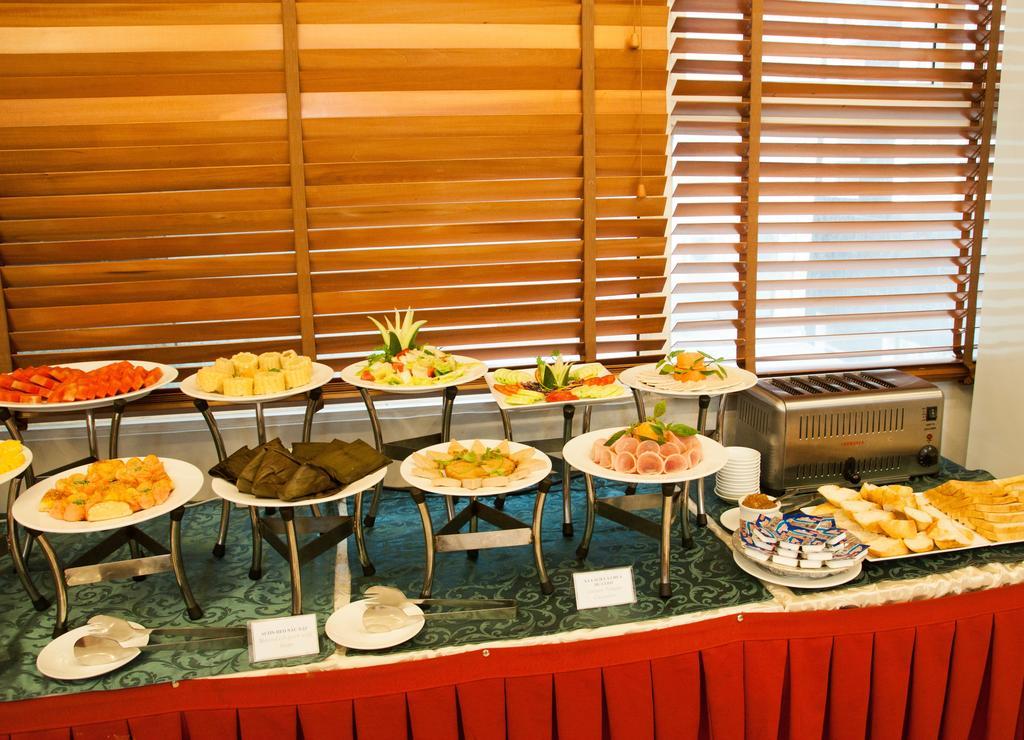 Danang Petro Hotel Bagian luar foto