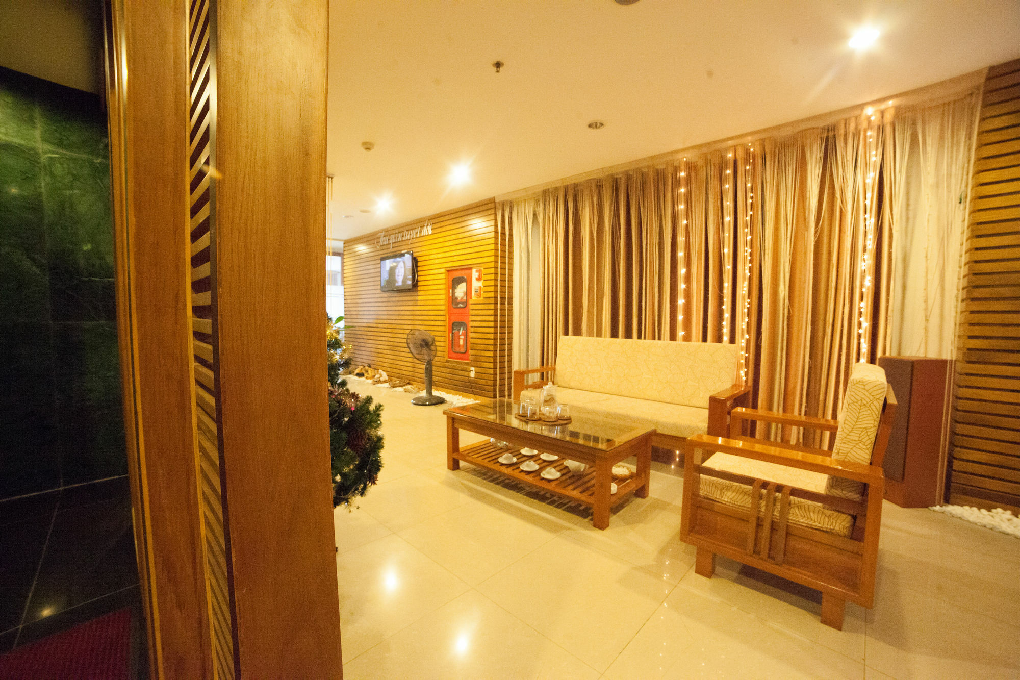 Danang Petro Hotel Bagian luar foto