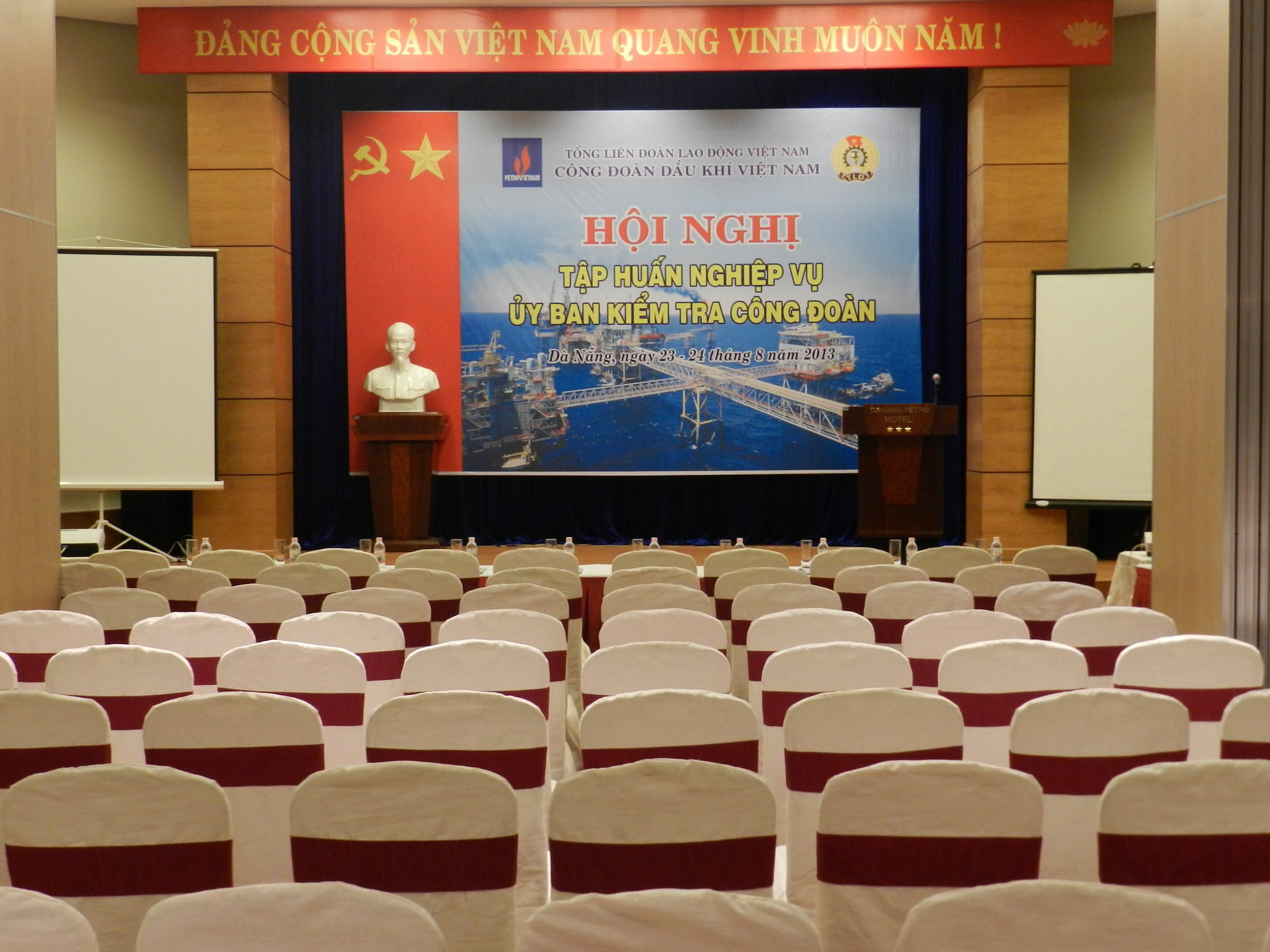 Danang Petro Hotel Bagian luar foto