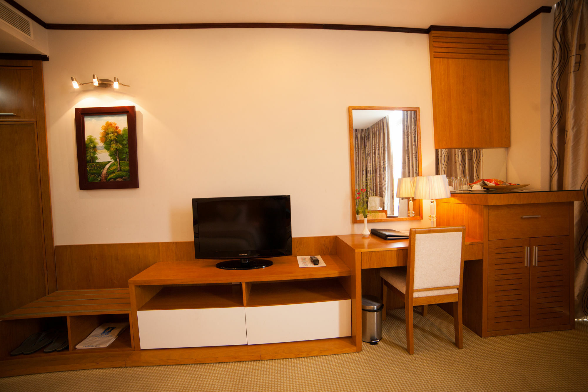 Danang Petro Hotel Bagian luar foto