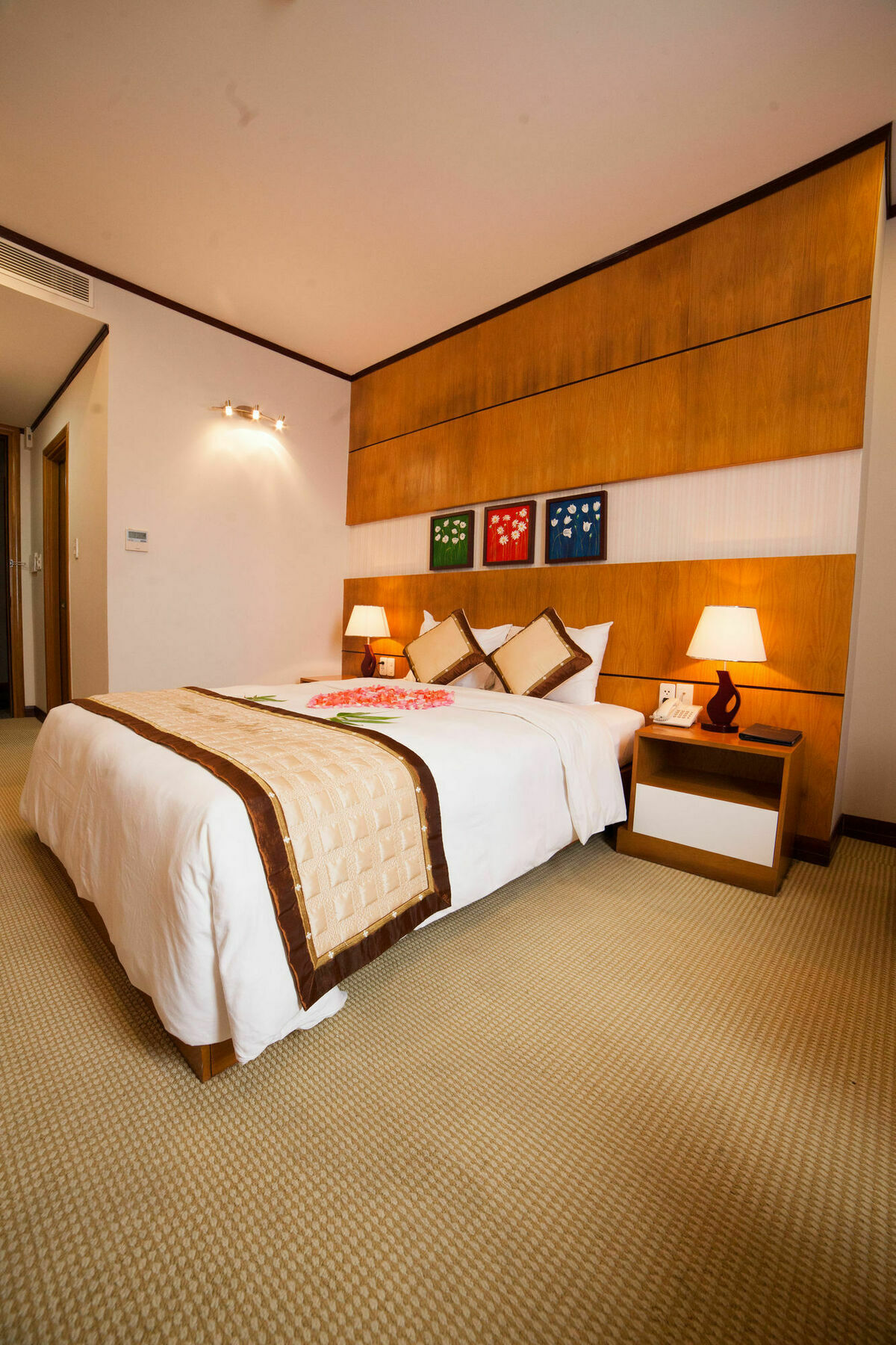 Danang Petro Hotel Bagian luar foto