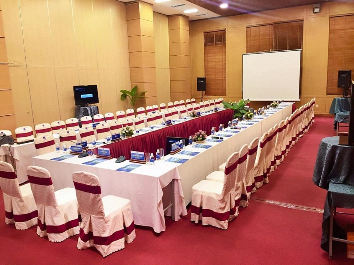 Danang Petro Hotel Bagian luar foto